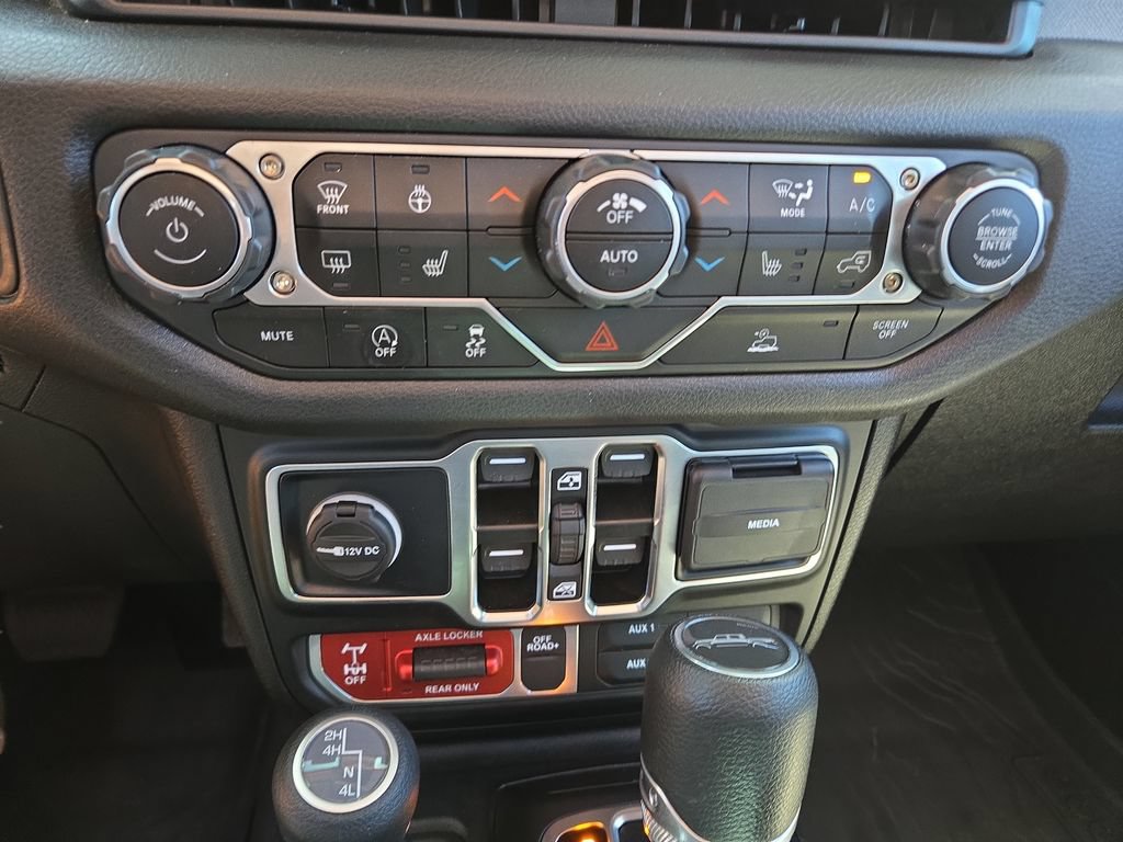 Used 2025 Jeep Gladiator Sport AWD/4WD image 22