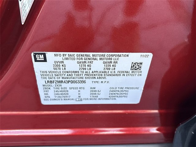 Certified 2023 Buick Envision Preferred w/ Sport Touring Package image 32