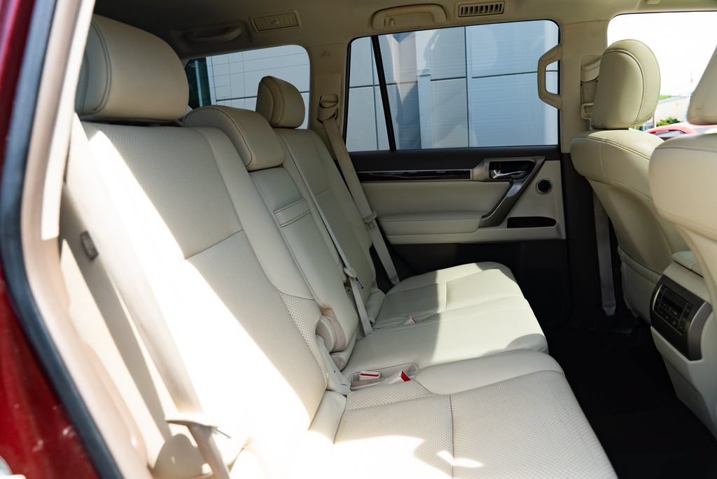 Used 2016 Lexus GX 460 Luxury AWD/4WD image 24