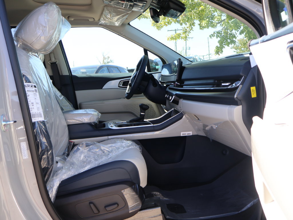 New 2027 Kia Carnival SX FWD image 9
