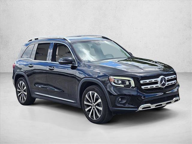 Used 2023 Mercedes-Benz GLB 250 4MATIC image 3
