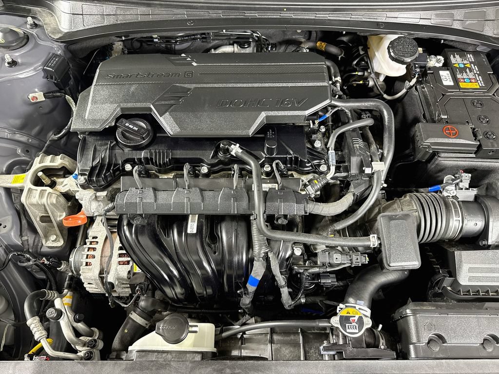 Certified 2024 Hyundai Elantra SE FWD image 31