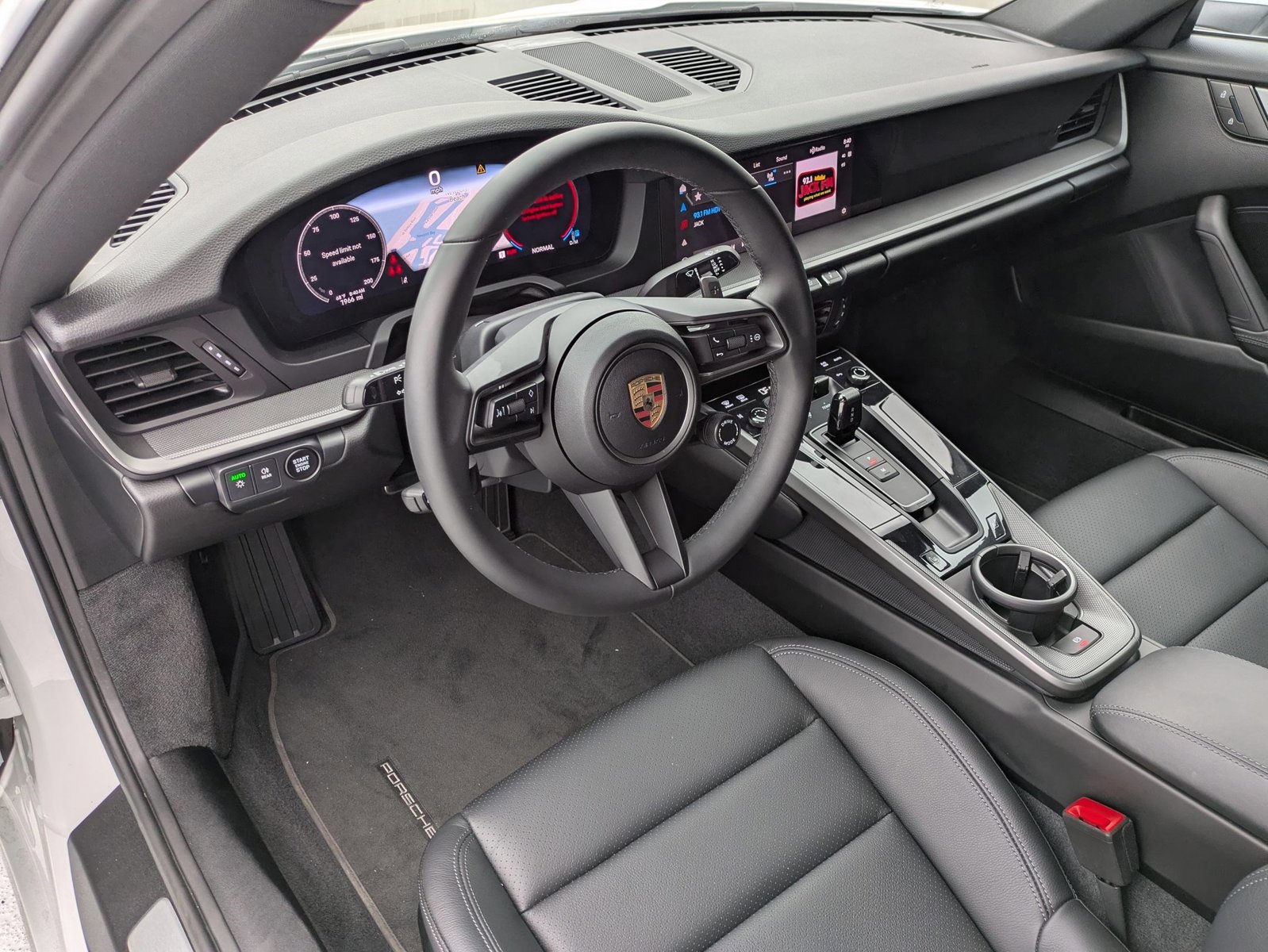 Certified 2025 Porsche 911 Carrera image 4