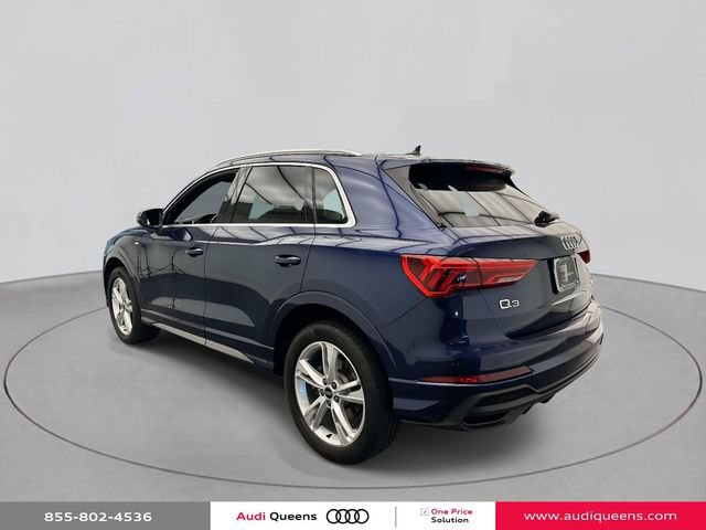 Certified 2023 Audi Q3 2.0T Premium w/ Convenience Package AWD/4WD image 2