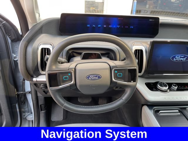 Used 2025 Ford Expedition Max Active AWD/4WD image 13