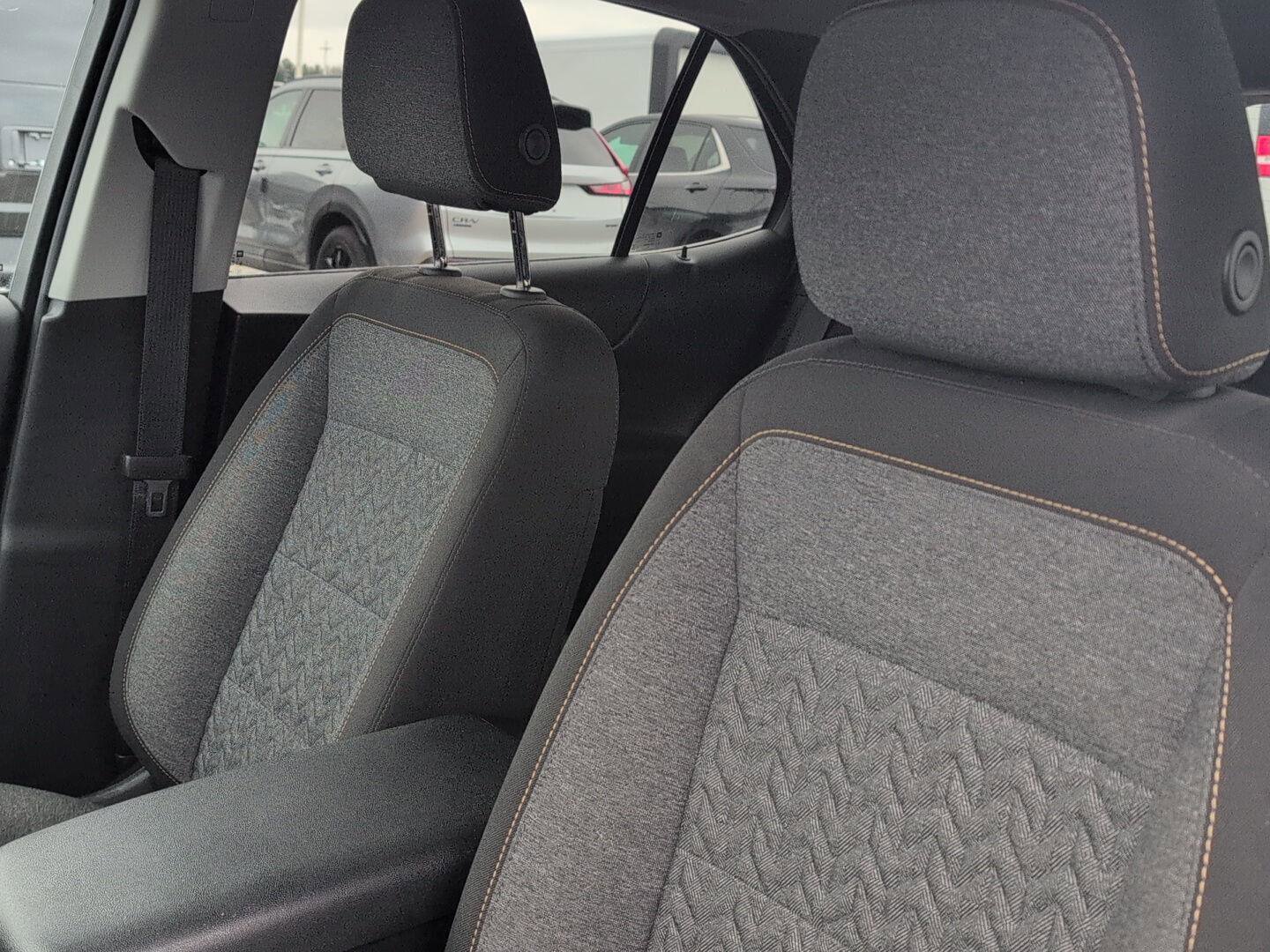 Used 2023 Chevrolet Equinox LT image 15