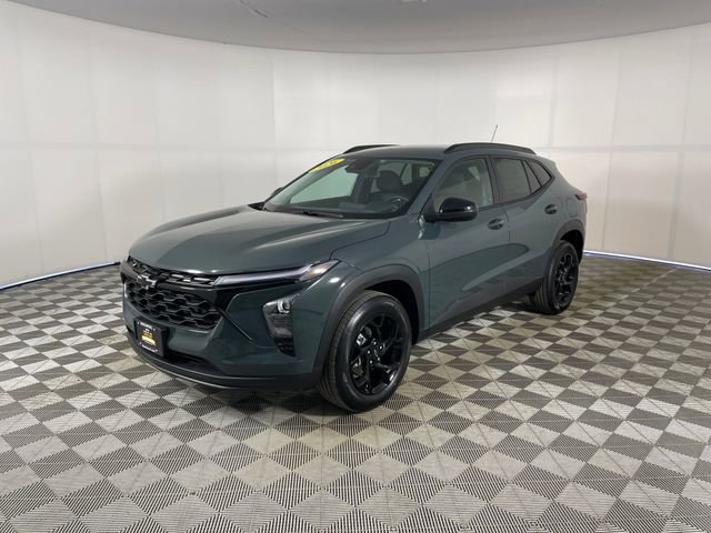 New 2026 Chevrolet Trax LT FWD image 1
