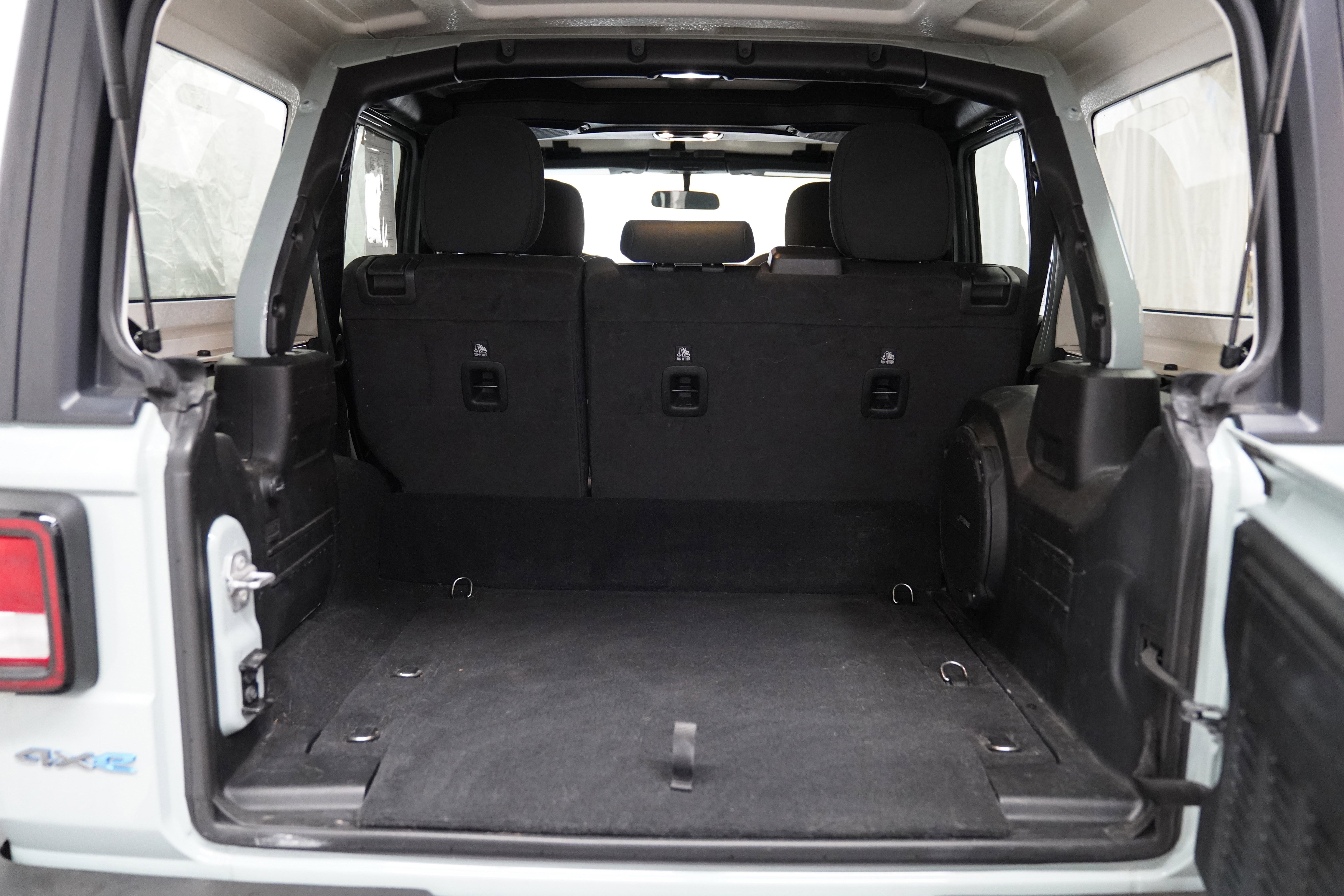 Used 2023 Jeep Wrangler Unlimited AWD/4WD image 7