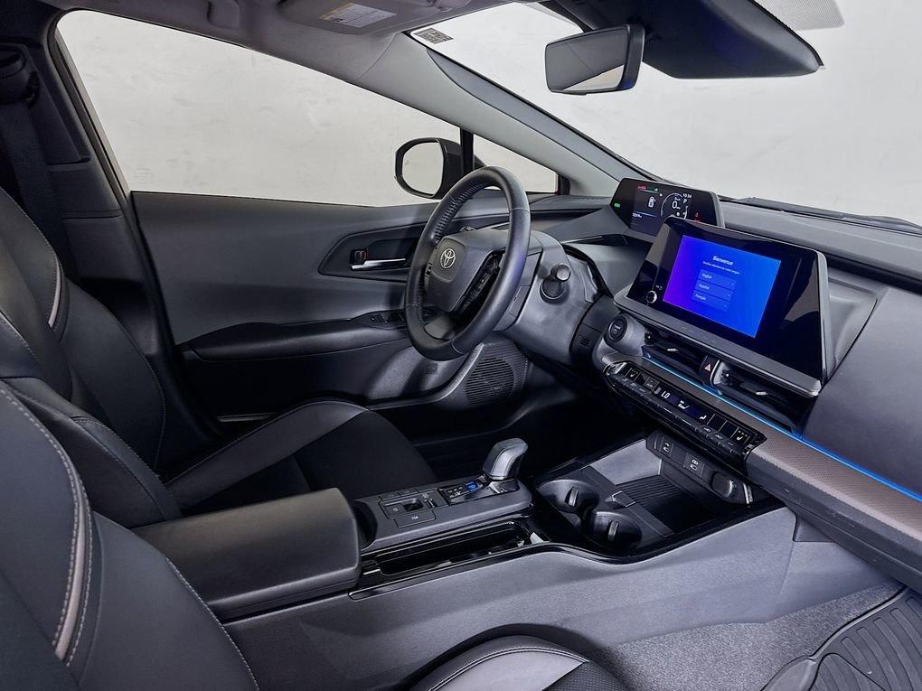 Used 2023 Toyota Prius XLE image 32