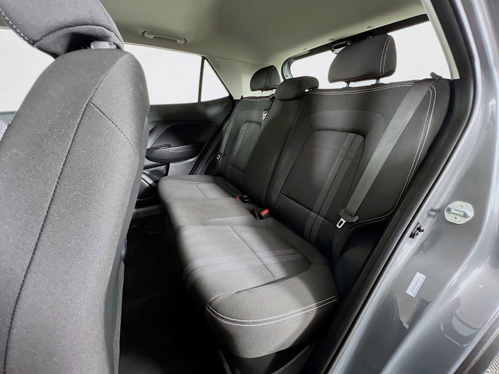 Certified 2025 Hyundai Venue SEL image 23