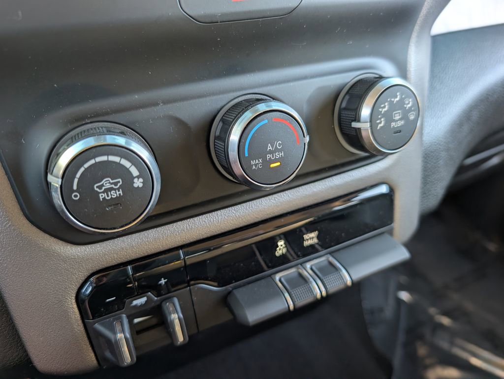 Used 2019 RAM 2500 Big Horn image 27