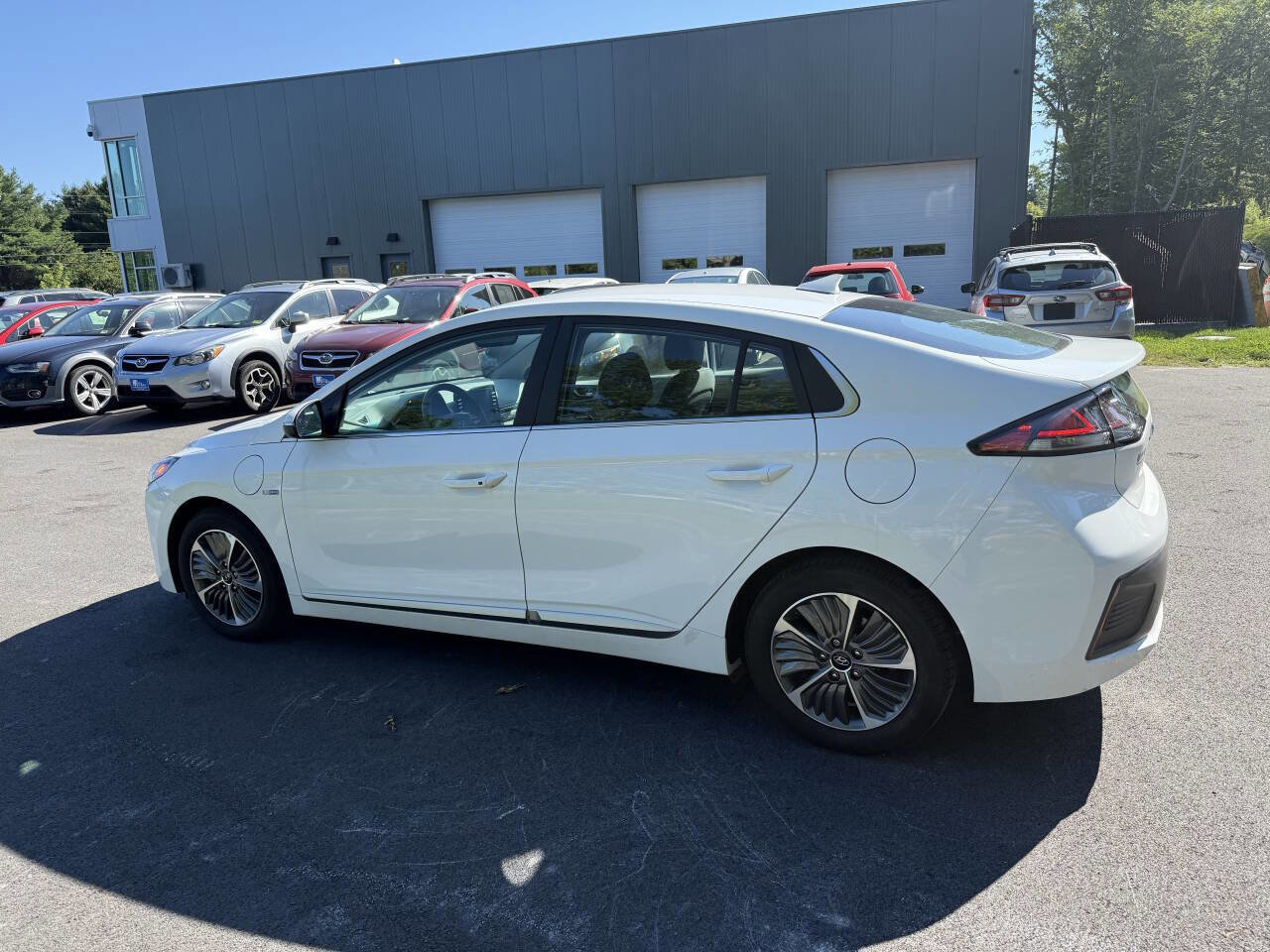 Used 2020 Hyundai Ioniq SEL image 9
