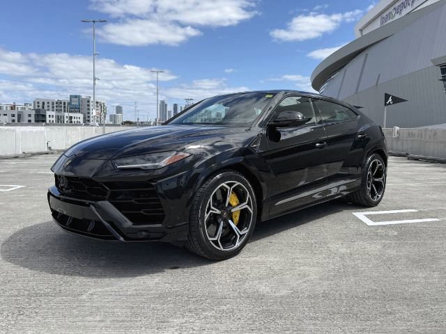 Used 2020 Lamborghini Urus image 2