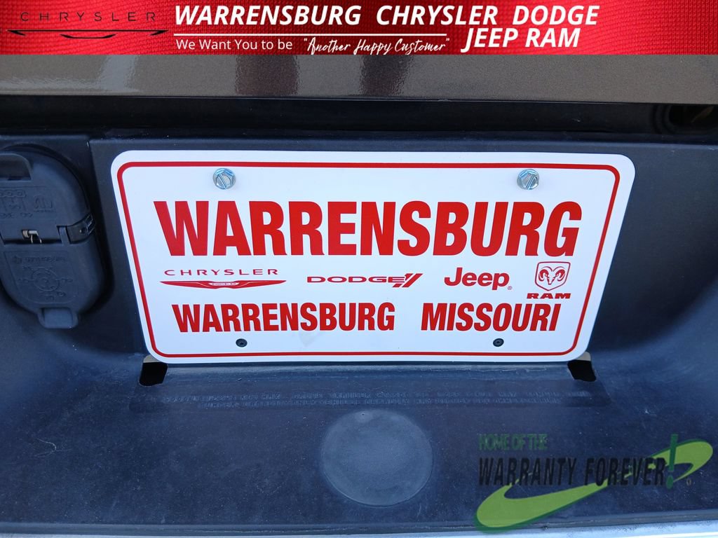 Used 2024 RAM 1500 Classic SLT AWD/4WD image 30