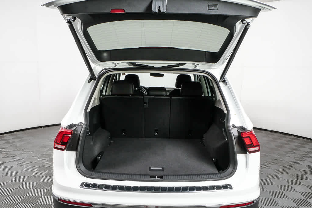 Certified 2024 Volkswagen Tiguan Wolfsburg Edition AWD/4WD image 33