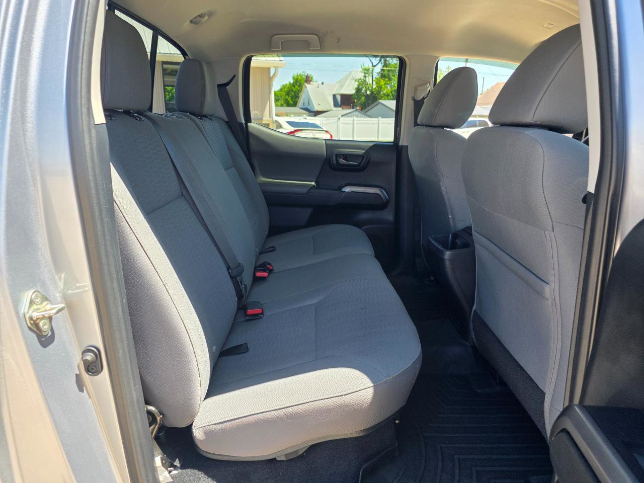 Used 2019 Toyota Tacoma SR5 AWD/4WD image 22