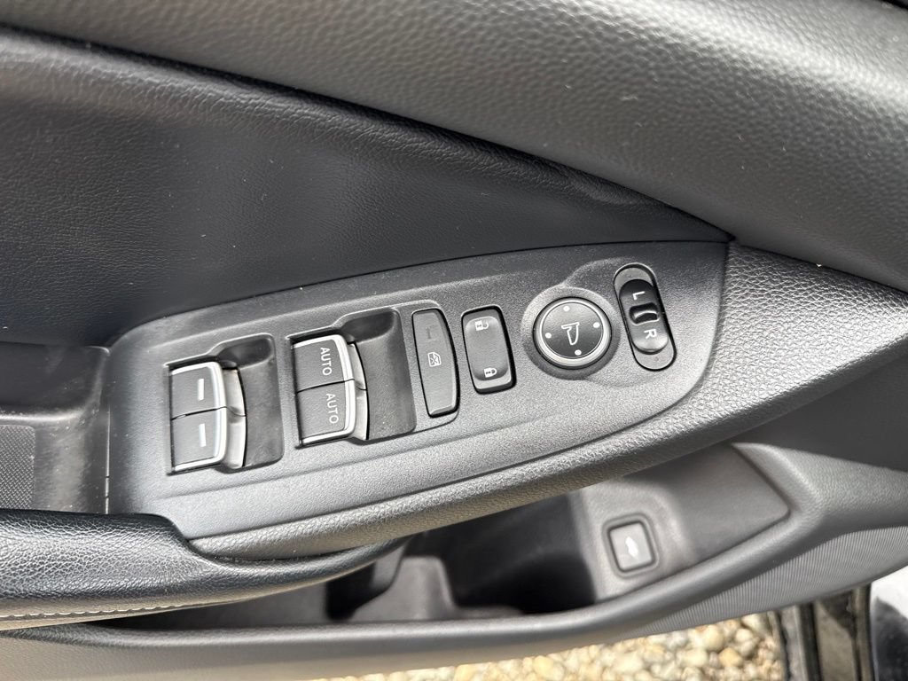 Used 2018 Honda Accord Sport image 14
