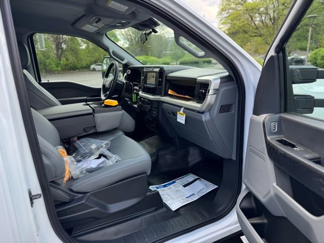 New 2025 Ford F350 XL w/ XL Chrome Package image 9