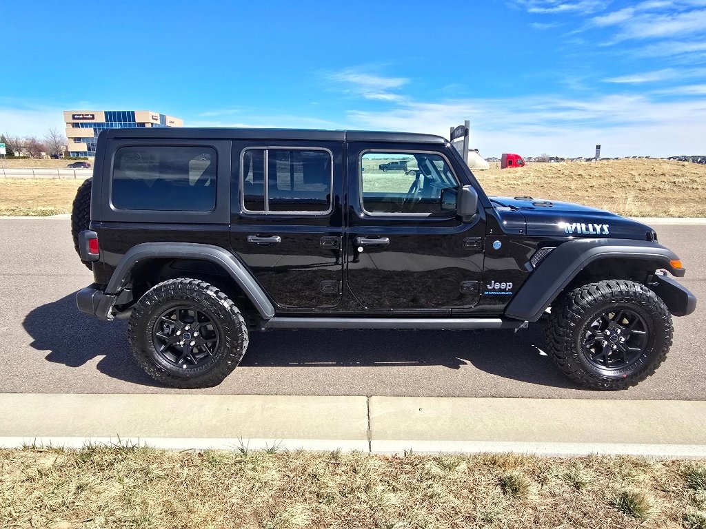 Used 2025 Jeep Wrangler Willys image 6