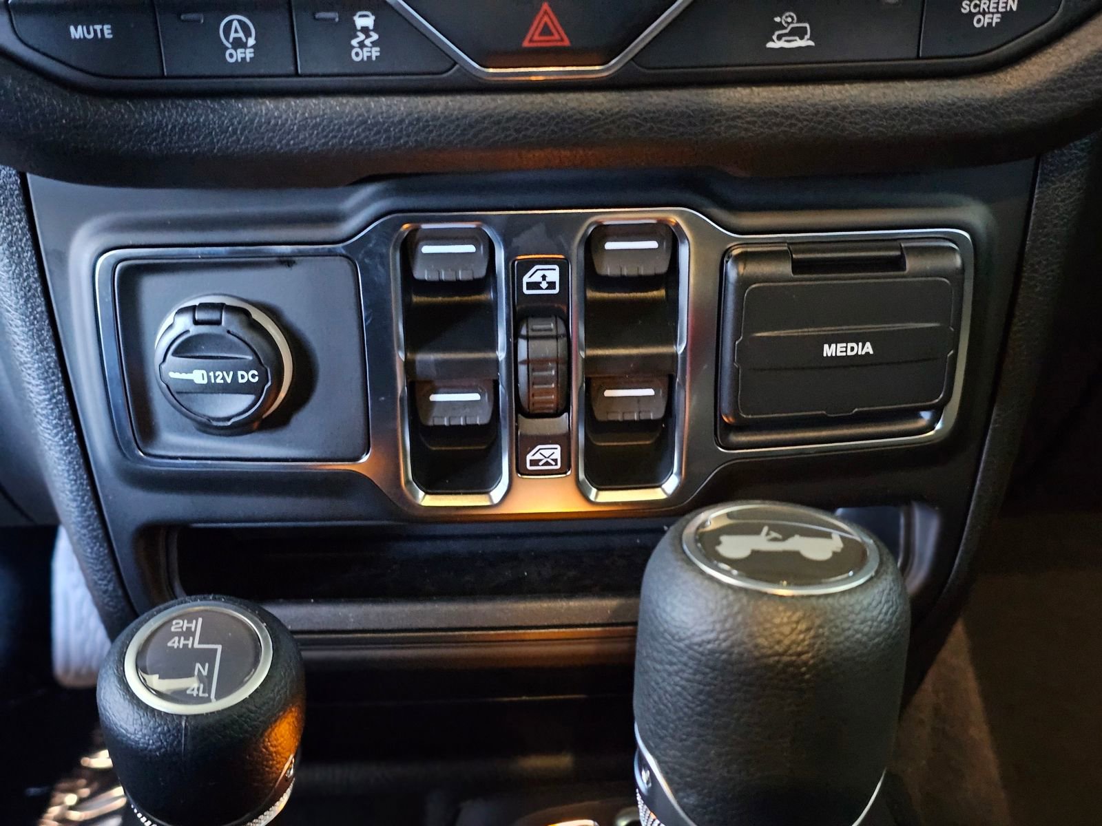 New 2026 Jeep Wrangler Unlimited Sport AWD/4WD image 15