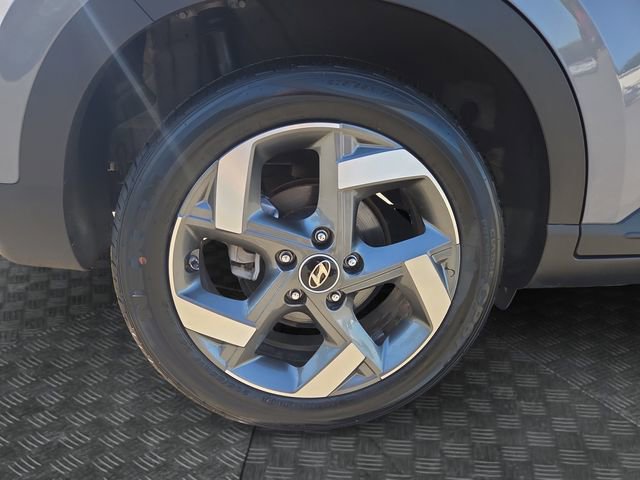 Used 2022 Hyundai Venue SEL image 33