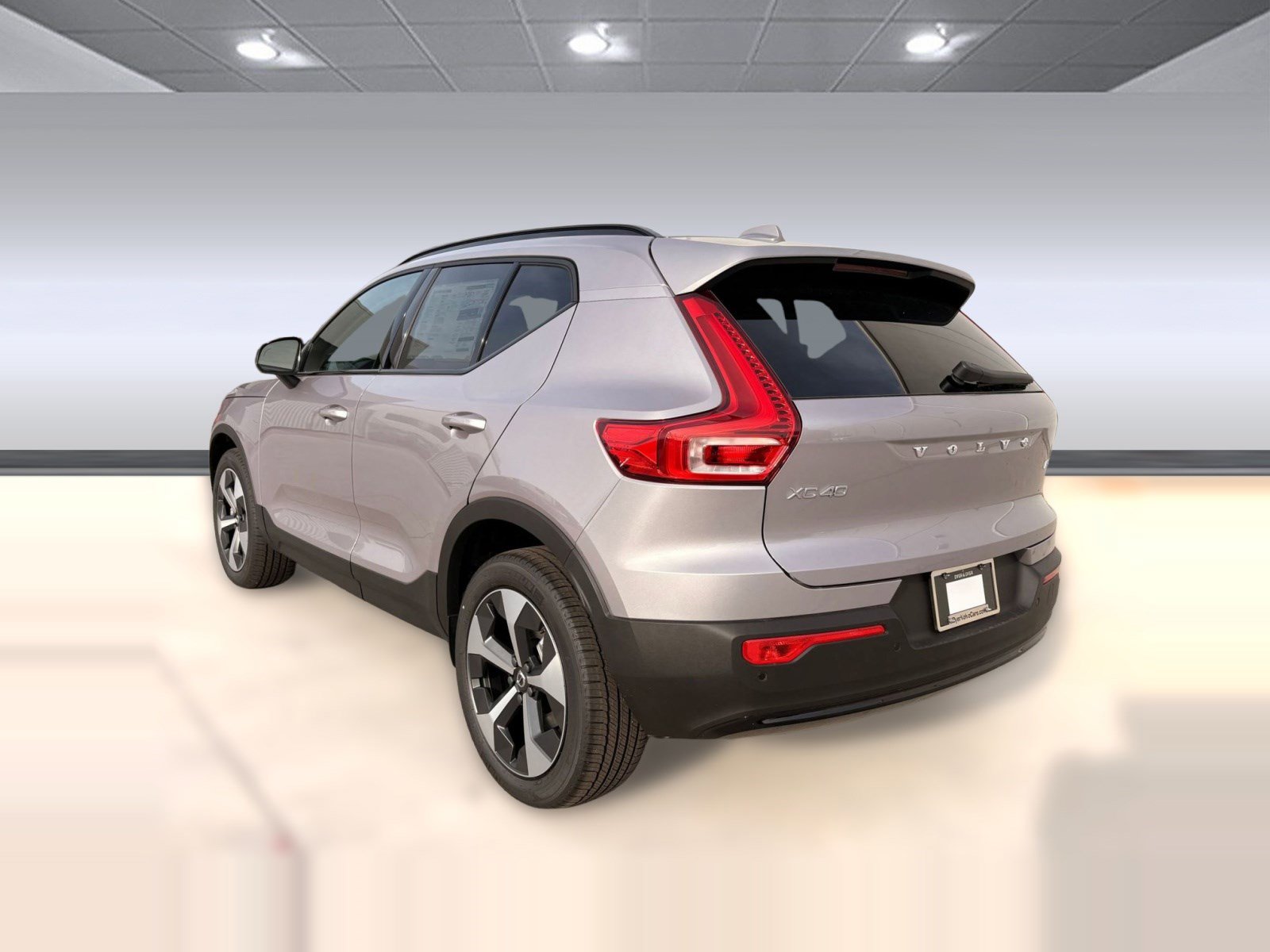 Used 2026 Volvo XC40 B5 Core w/ Climate Package AWD/4WD image 3