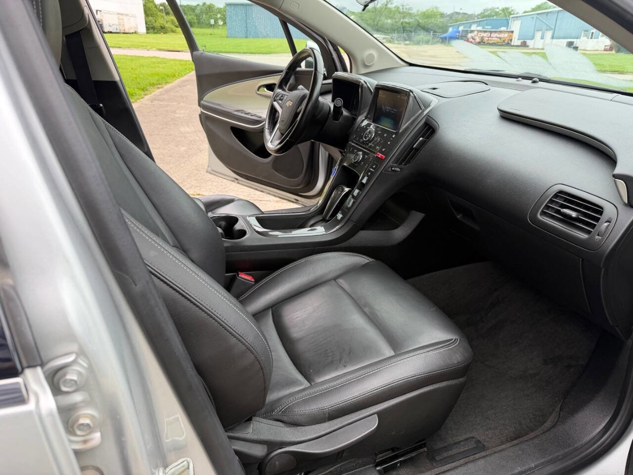 Used 2014 Chevrolet Volt Premium w/ Premium Trim Package FWD image 9