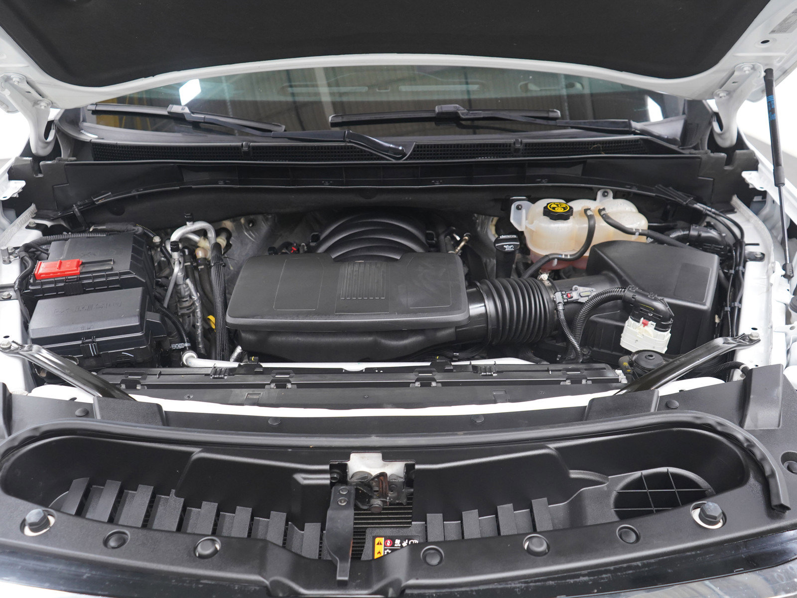 Used 2023 GMC Yukon XL SLT image 34