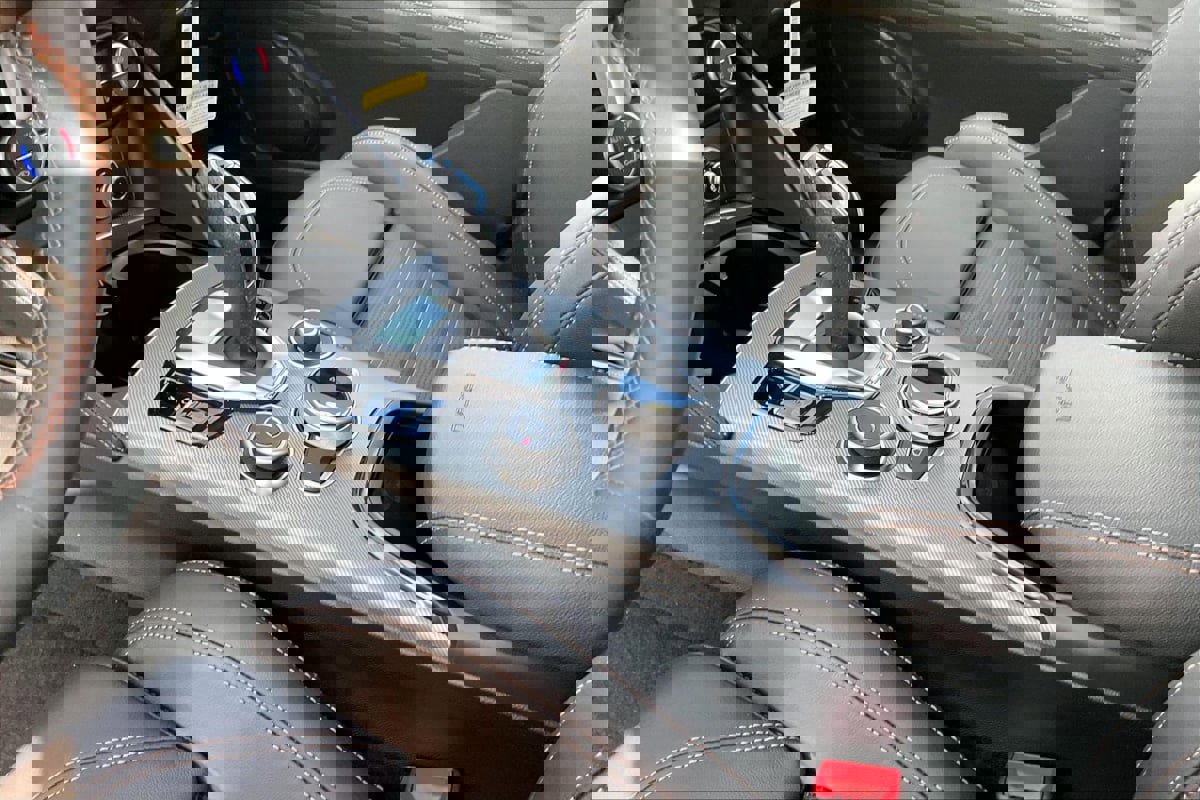 New 2025 Alfa Romeo Stelvio Sprint image 8