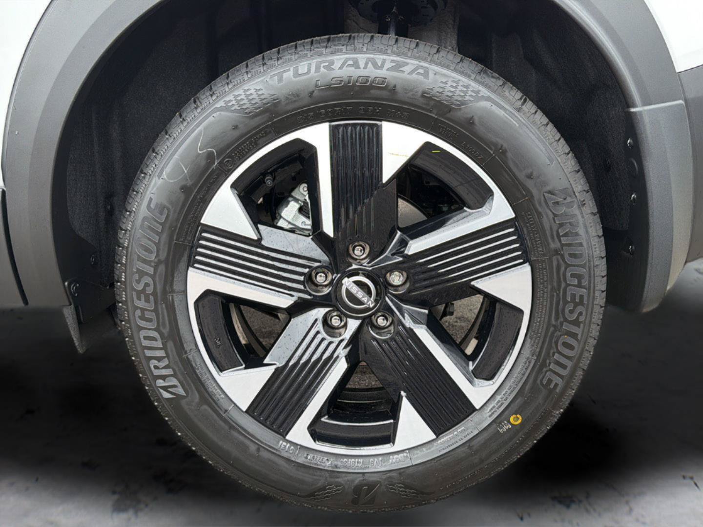 New 2027 Nissan Kicks SV AWD/4WD image 40