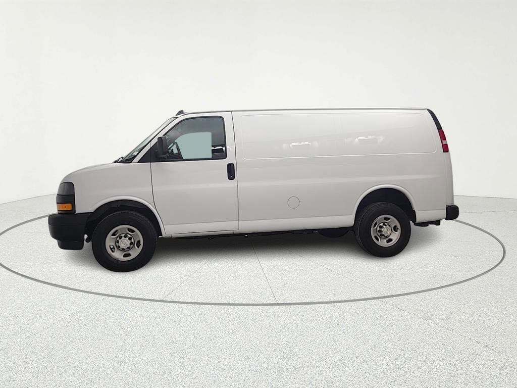 Used 2021 Chevrolet Express 2500 w/ Driver Convenience Package image 4