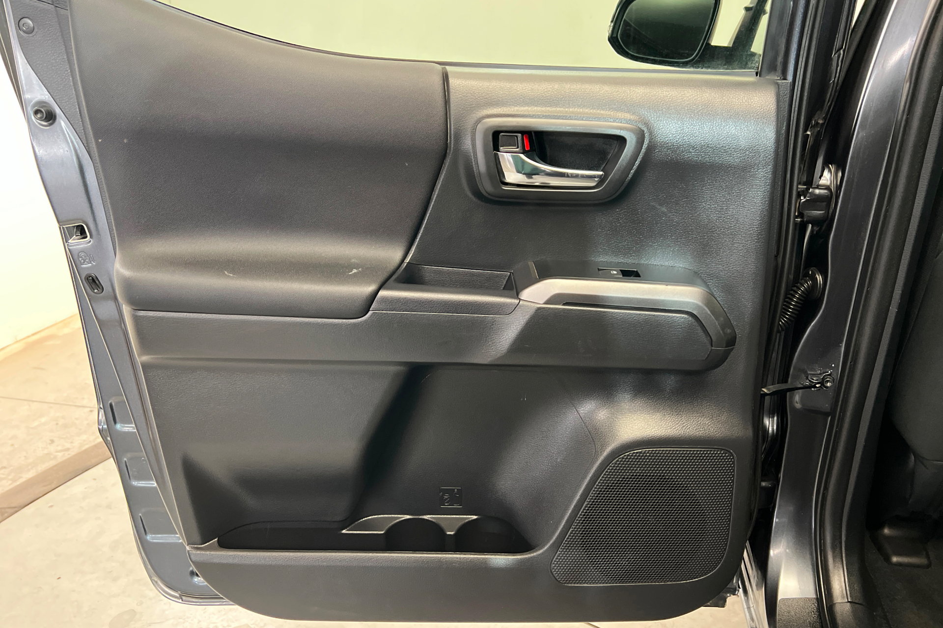 Used 2023 Toyota Tacoma TRD Off-Road image 19