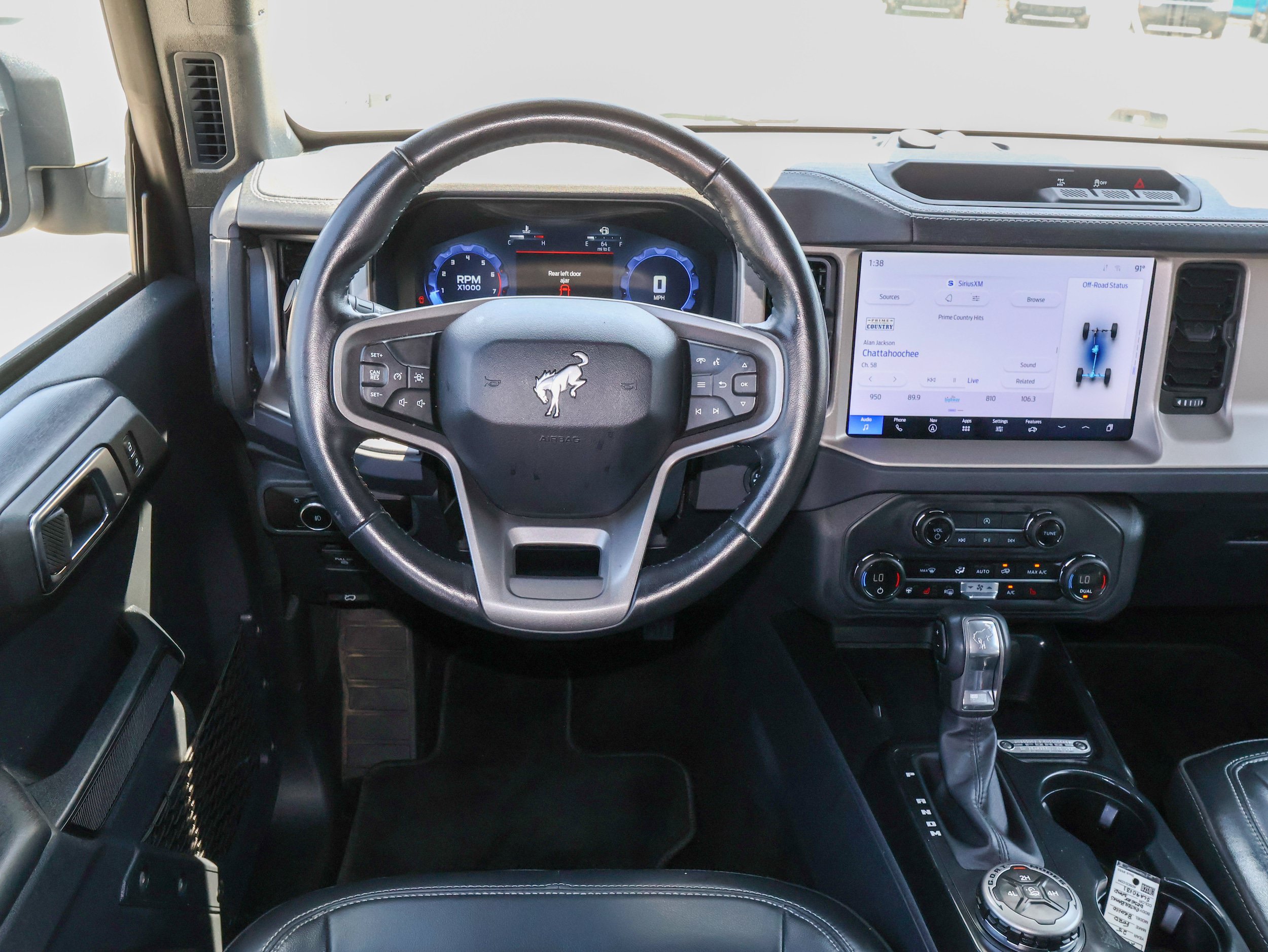 Used 2025 Ford Bronco Outer Banks AWD/4WD image 16