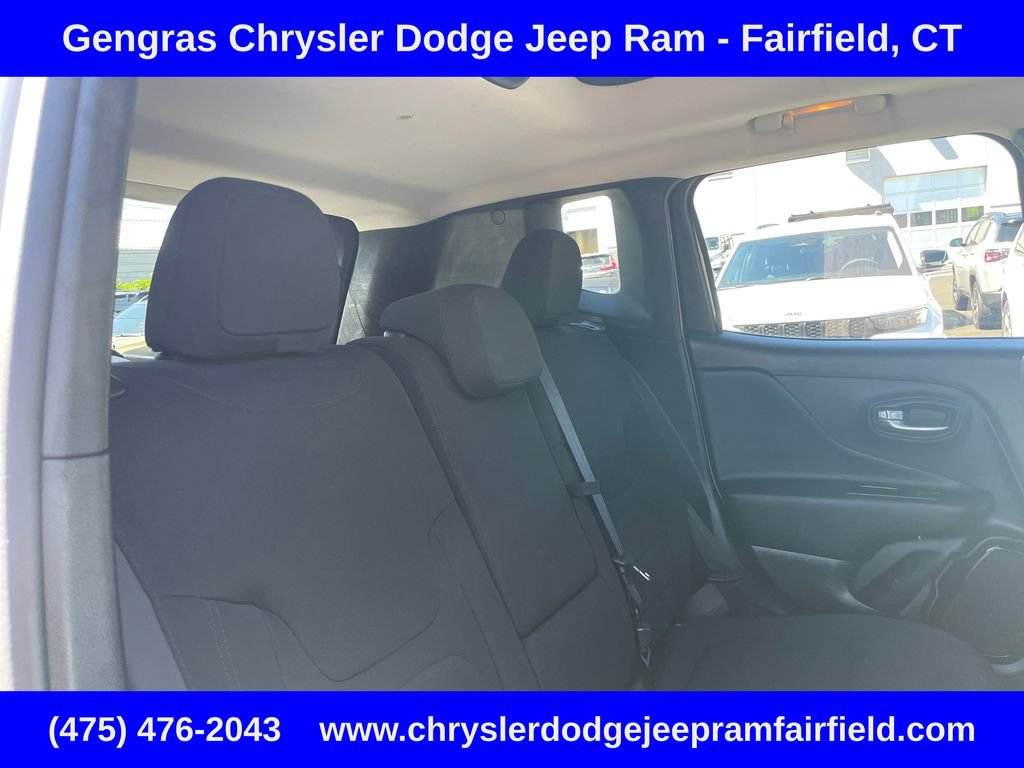 Used 2017 Jeep Renegade Altitude AWD/4WD image 23