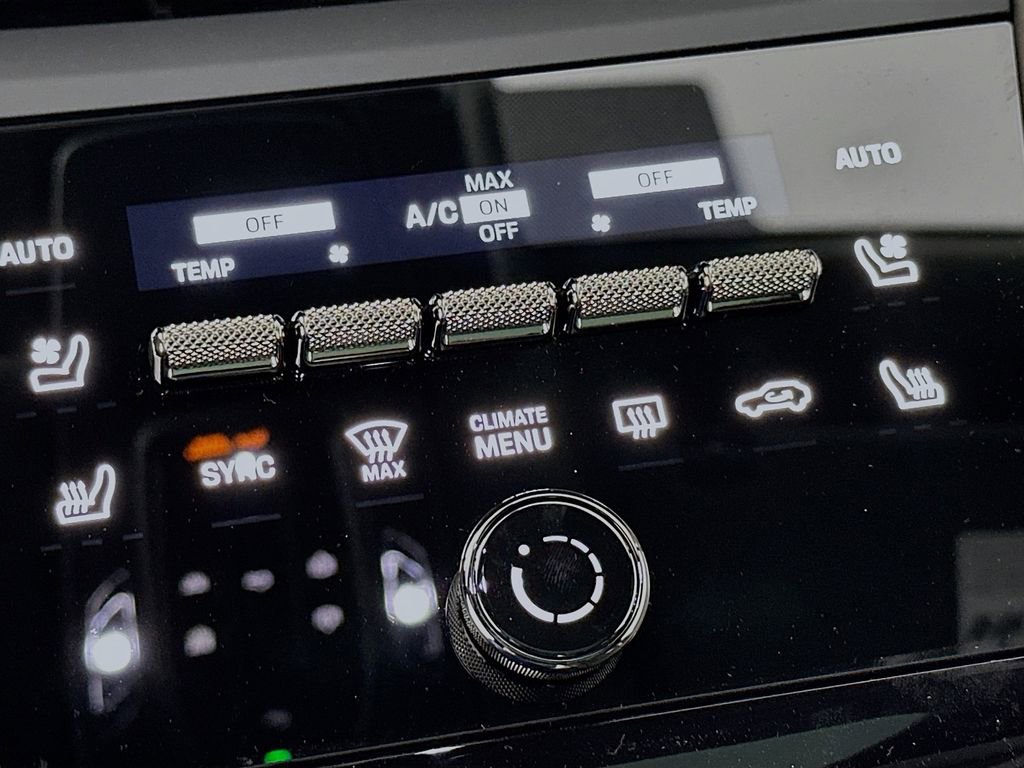 New 2026 Porsche Macan Turbo Electric image 23