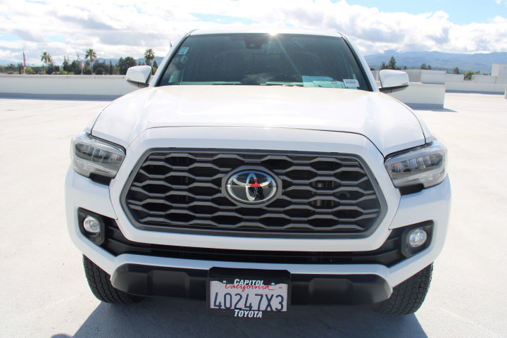 Certified 2023 Toyota Tacoma TRD Off-Road w/ Black Out Package (TMS) image 9