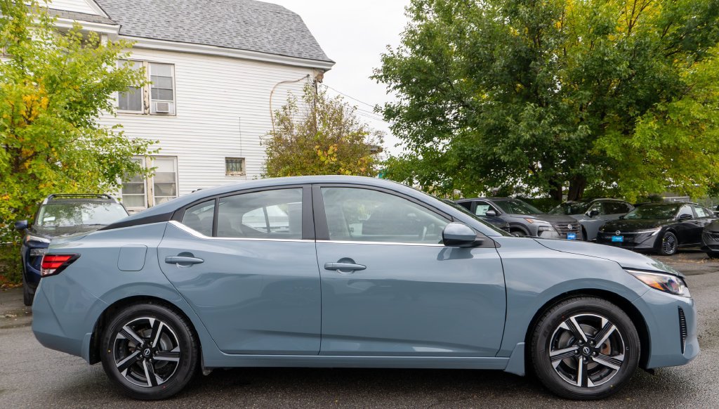 Used 2024 Nissan Sentra SV w/ All-Weather Package FWD image 5
