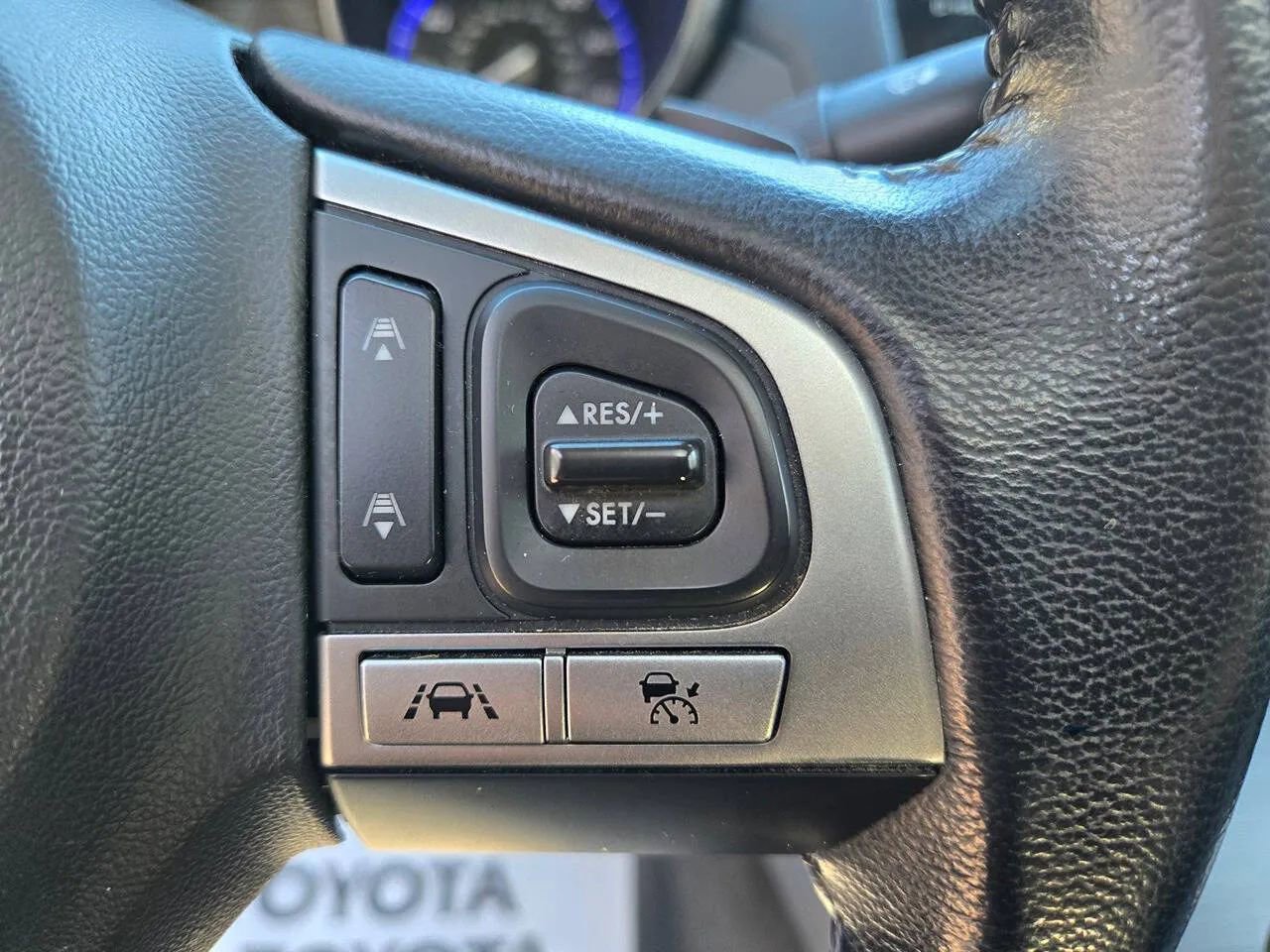 Used 2015 Subaru Legacy 2.5i Limited AWD/4WD image 10