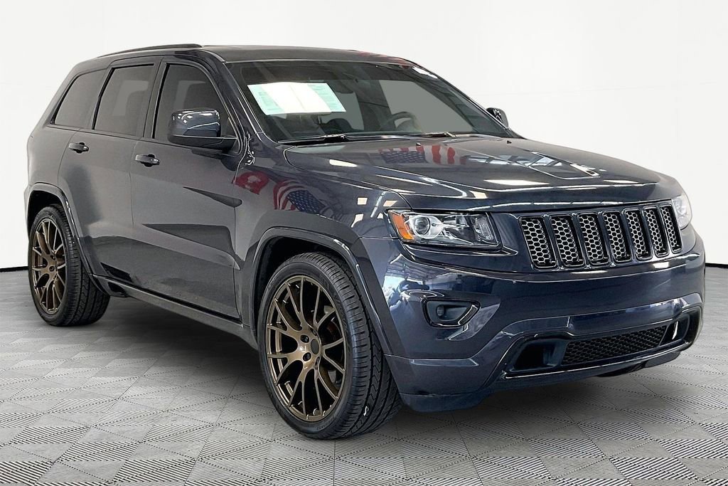 Used 2014 Jeep Grand Cherokee Altitude image 3