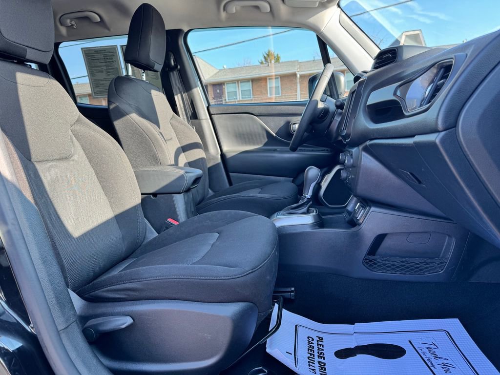 Used 2022 Jeep Renegade Sport w/ Sport Appearance Group image 10