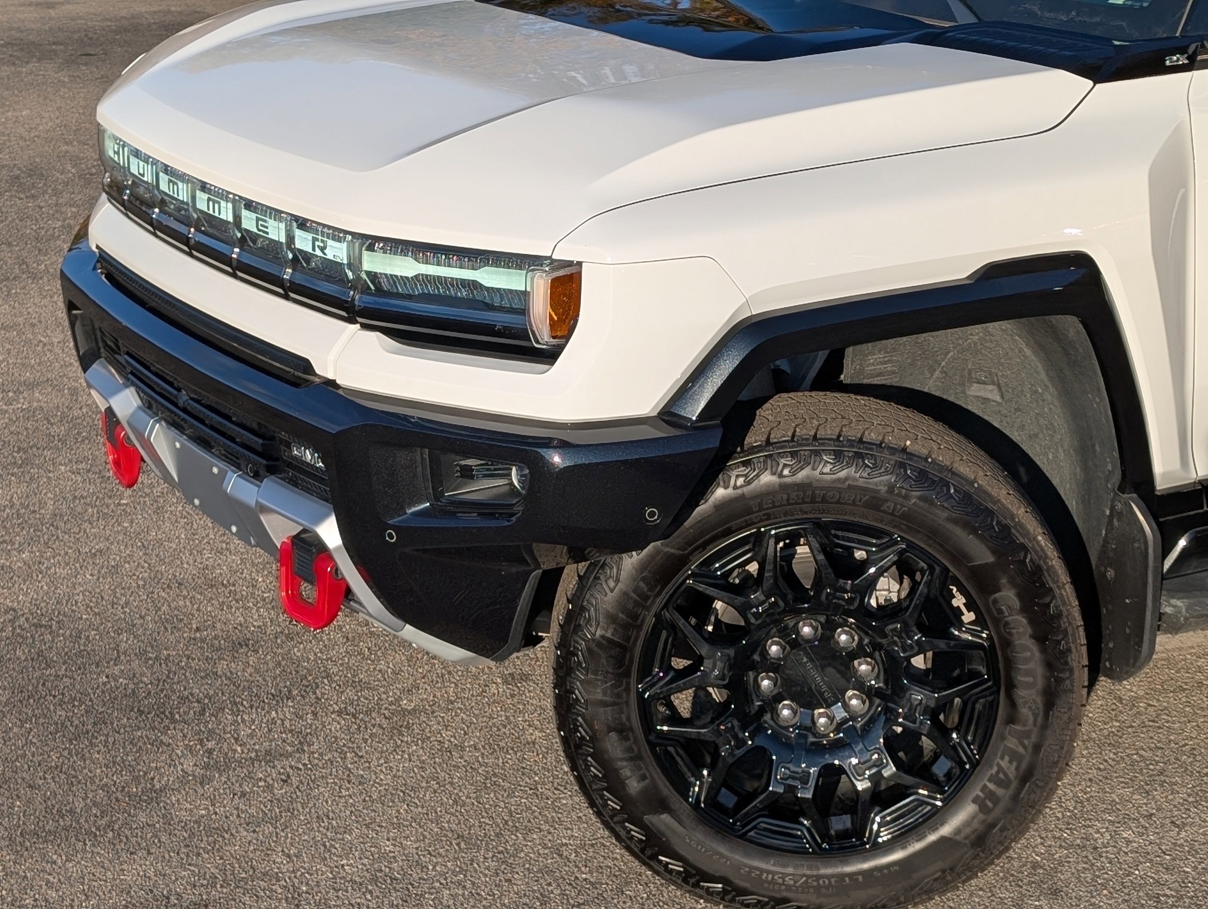 Used 2024 GMC Hummer EV 2X w/ LPO, Sport Package image 13