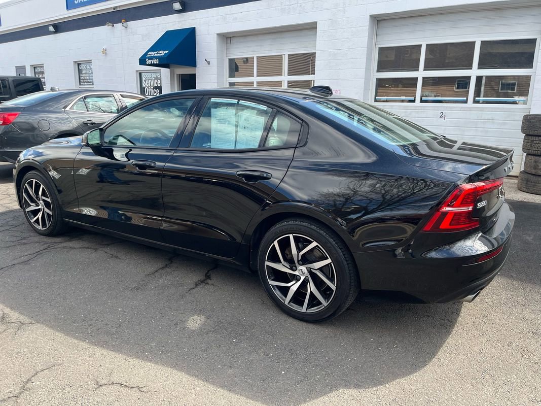Used 2020 Volvo S60 T5 Momentum w/ Protection Package Premier image 2
