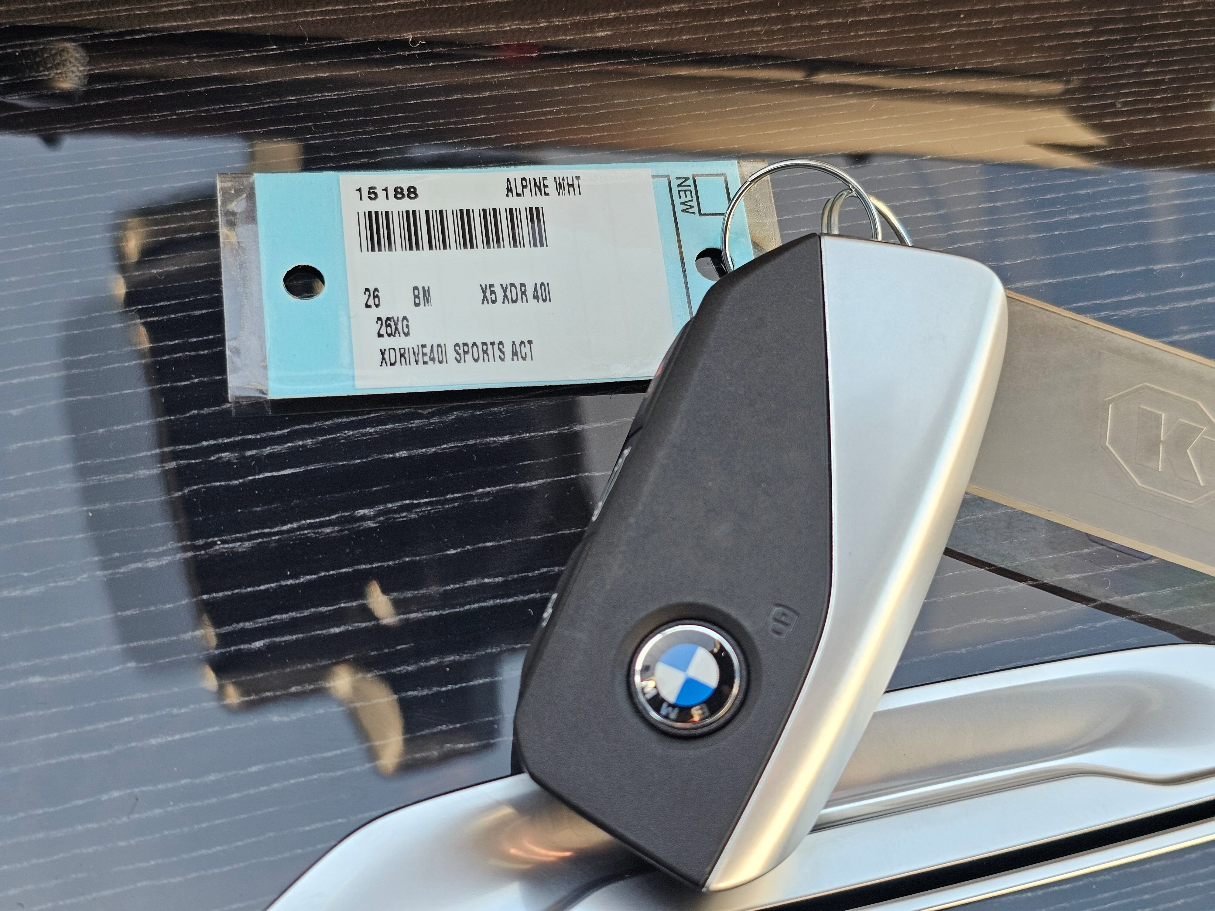 New 2026 BMW X5 xDrive40i w/ Executive Package image 32