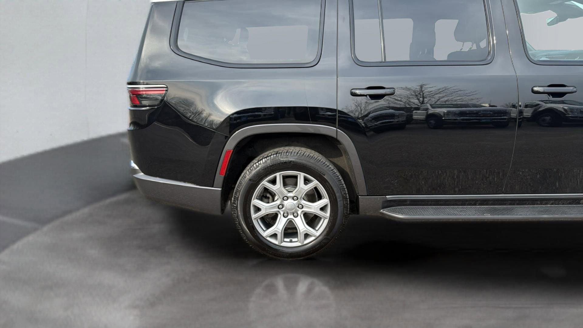 Used 2022 Jeep Wagoneer Series II image 27