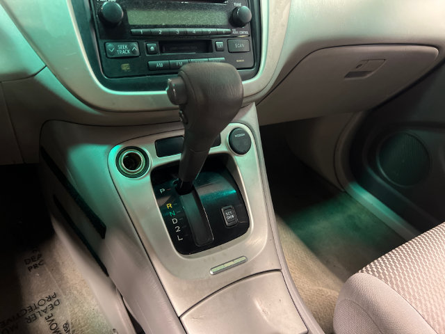 Used 2005 Toyota Highlander 2WD w/ Towing Prep Pkg image 17