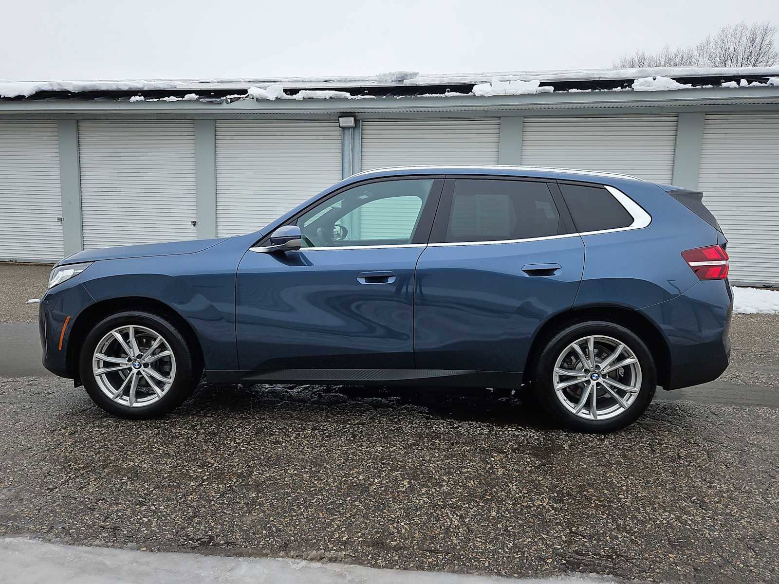 Used 2025 BMW X3 xDrive30i w/ Convenience Package image 3