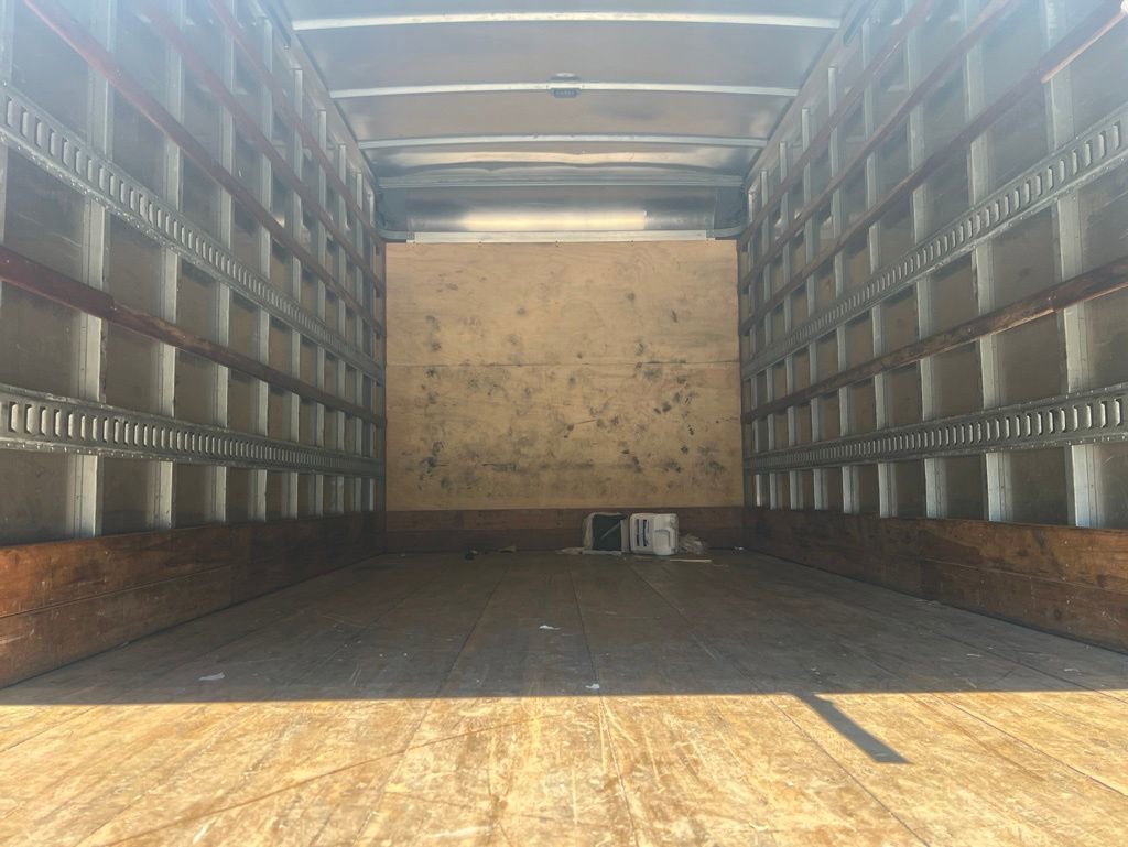 Used 2023 Isuzu NPR RWD image 7