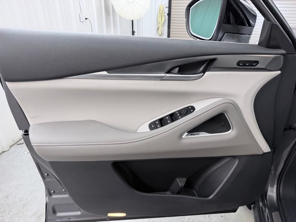 New 2027 INFINITI QX60 Luxe FWD image 12