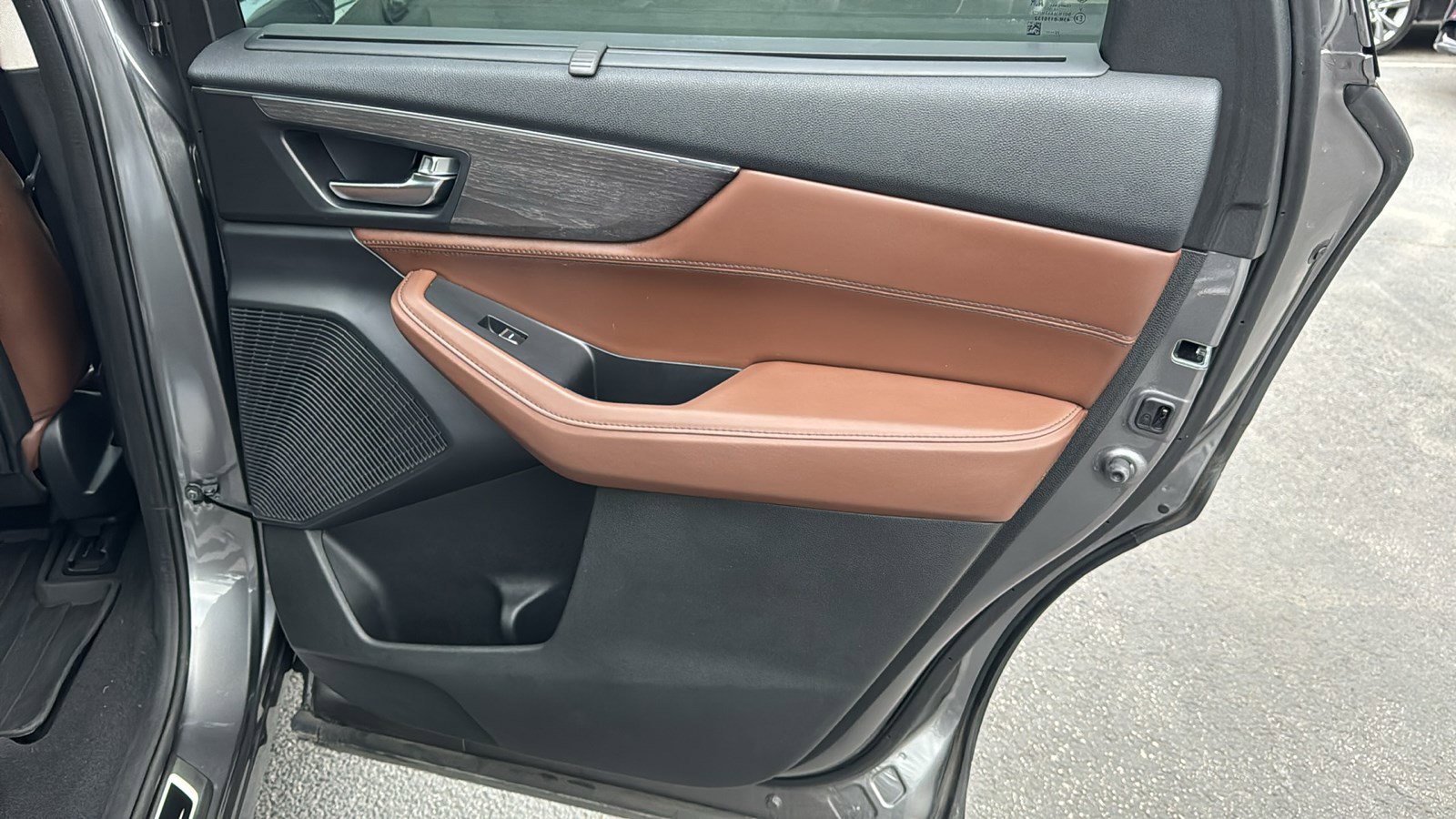 Used 2023 Acura MDX SH-AWD w/ Advance Package image 21