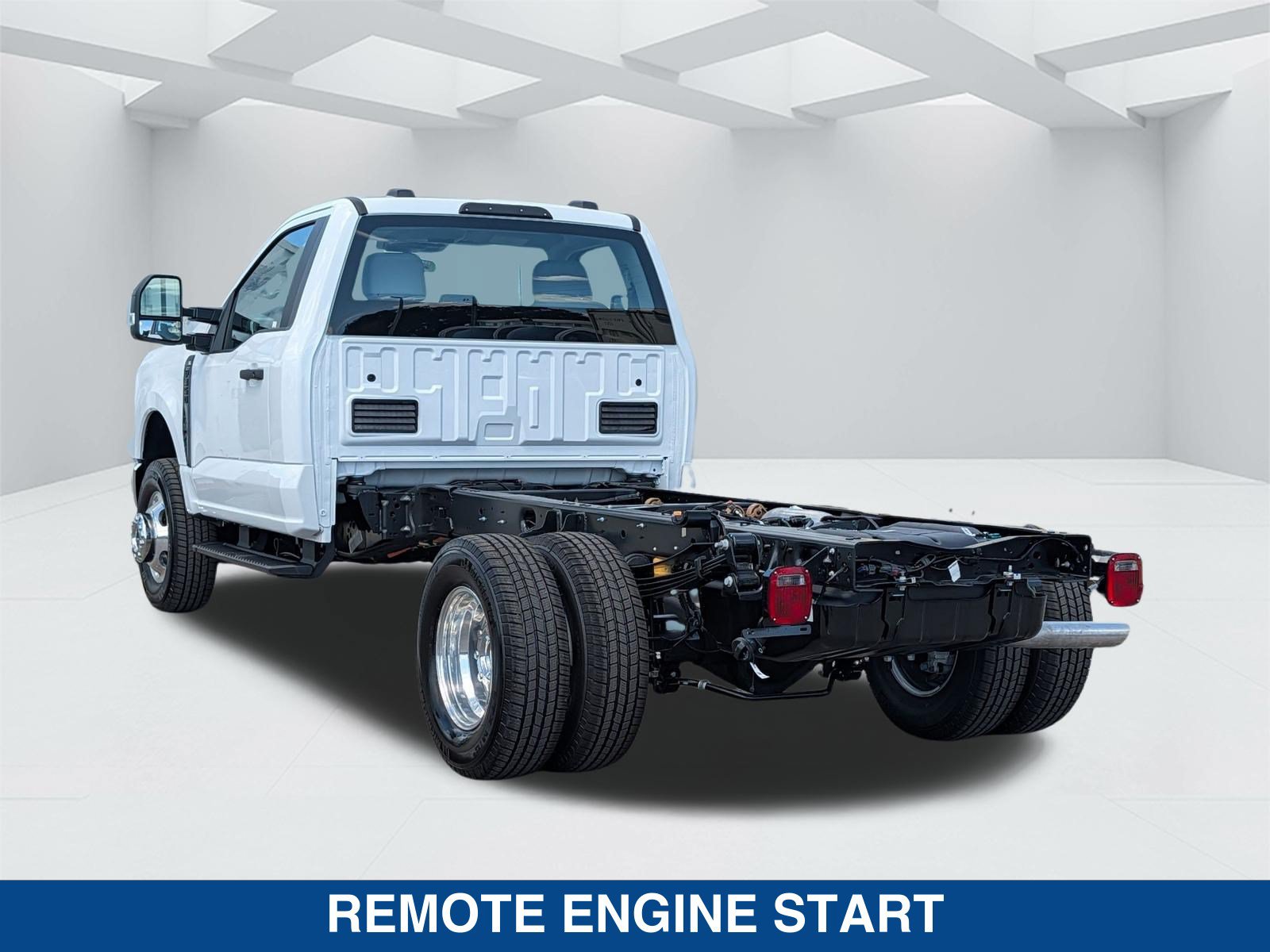 New 2027 Ford F350 XL w/ XL Chrome Package AWD/4WD image 8